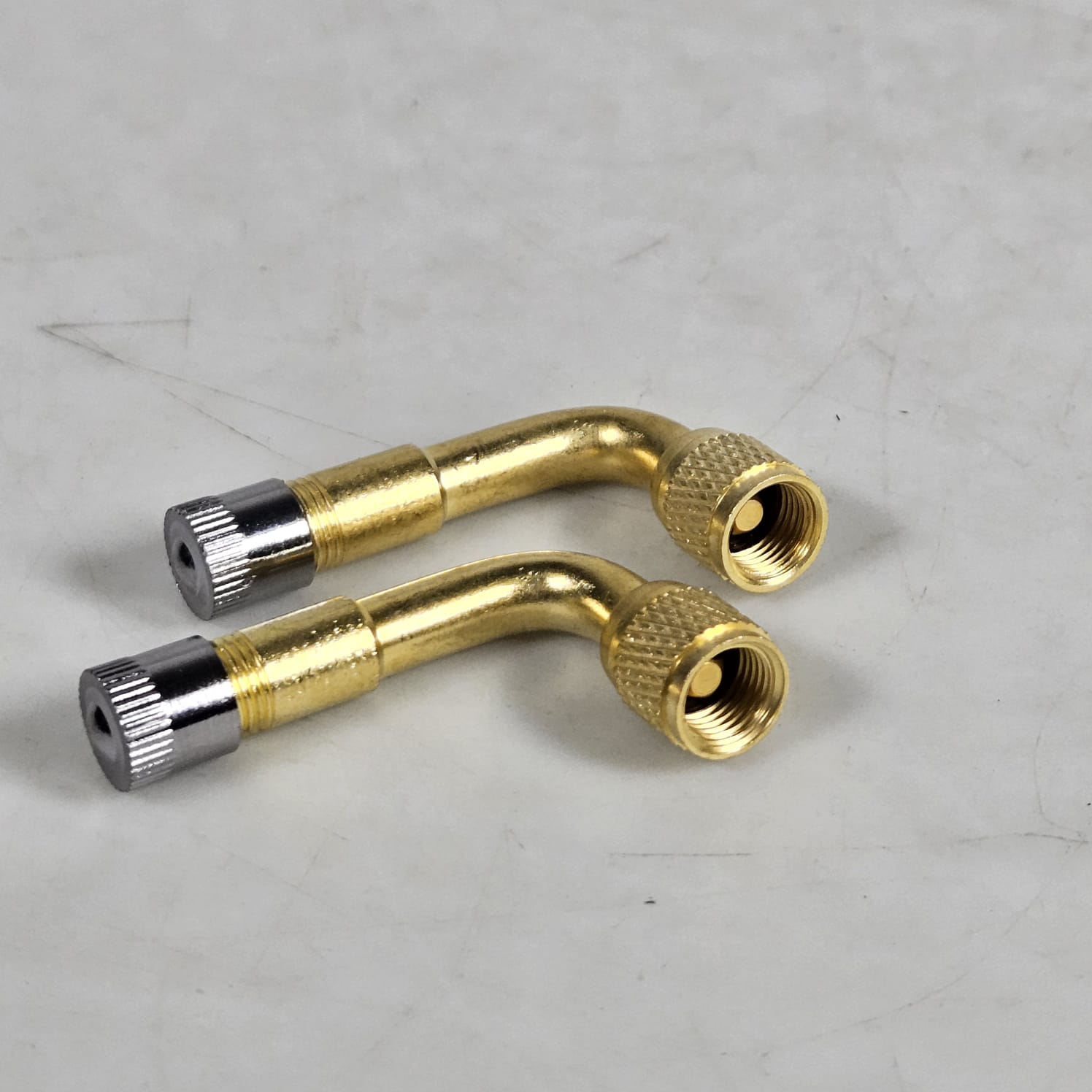 Auly Extension Adaptor Lubang Angin Ban Mobil Tire Stem 90 Degree 2PCS - MX63435 Gambar produk Auly Extension Adaptor Lubang Angin Ban Mobil Tire Stem 90 Degree 2PCS - MX63435 - 1