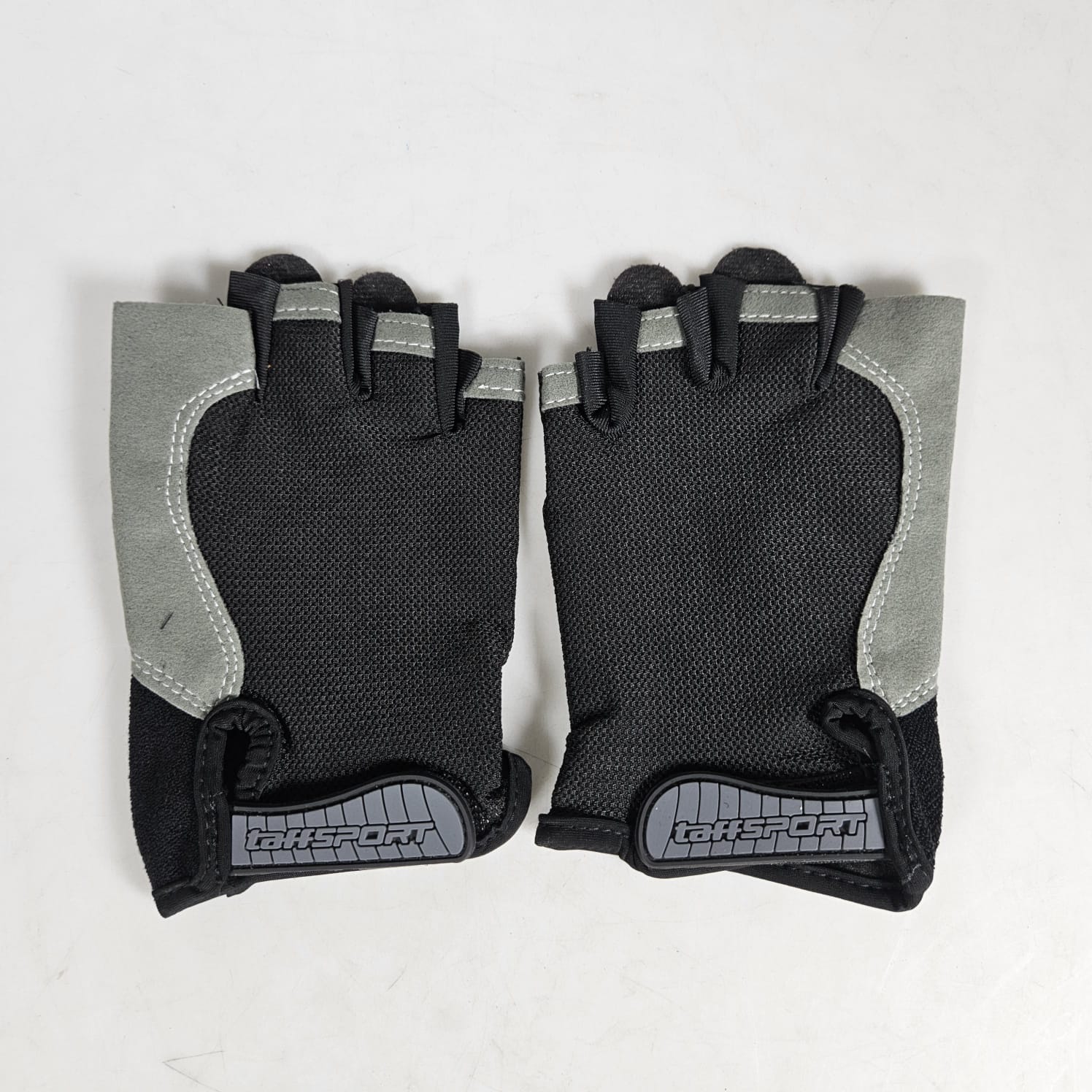TaffSPORT Sarung Tangan Half Finger Sepeda Gym M - TSTS Gambar produk TaffSPORT Sarung Tangan Half Finger Sepeda Gym M - TSTS - 1