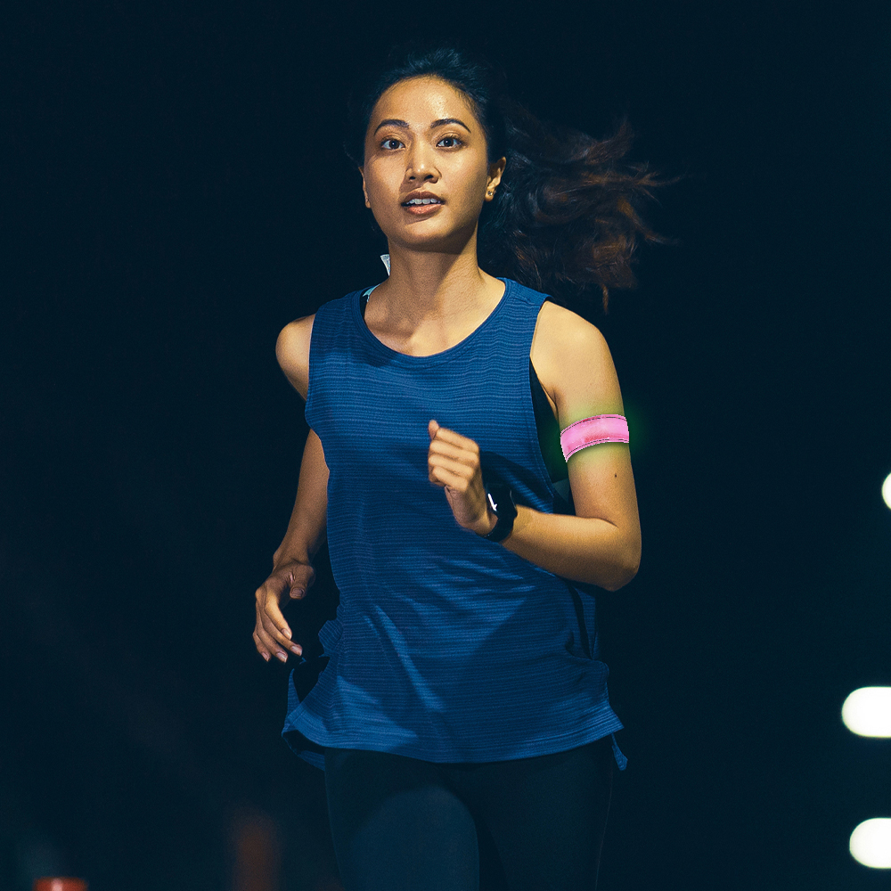Party Dots Gelang Reflektif Reflective Safety Armband Wrist Band - CR2032 Gambar produk Party Dots Gelang Reflektif Reflective Safety Armband Wrist Band - CR2032 - 4