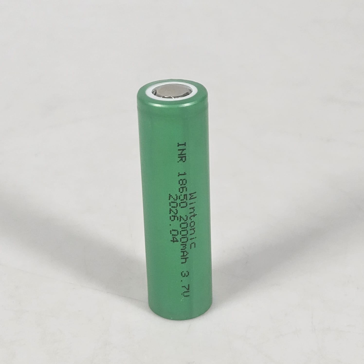 WINTONIC Baterai Rechargeable 18650 INR 3.7V 2000mAh Gambar produk WINTONIC Baterai Rechargeable 18650 INR 3.7V 2000mAh - 2