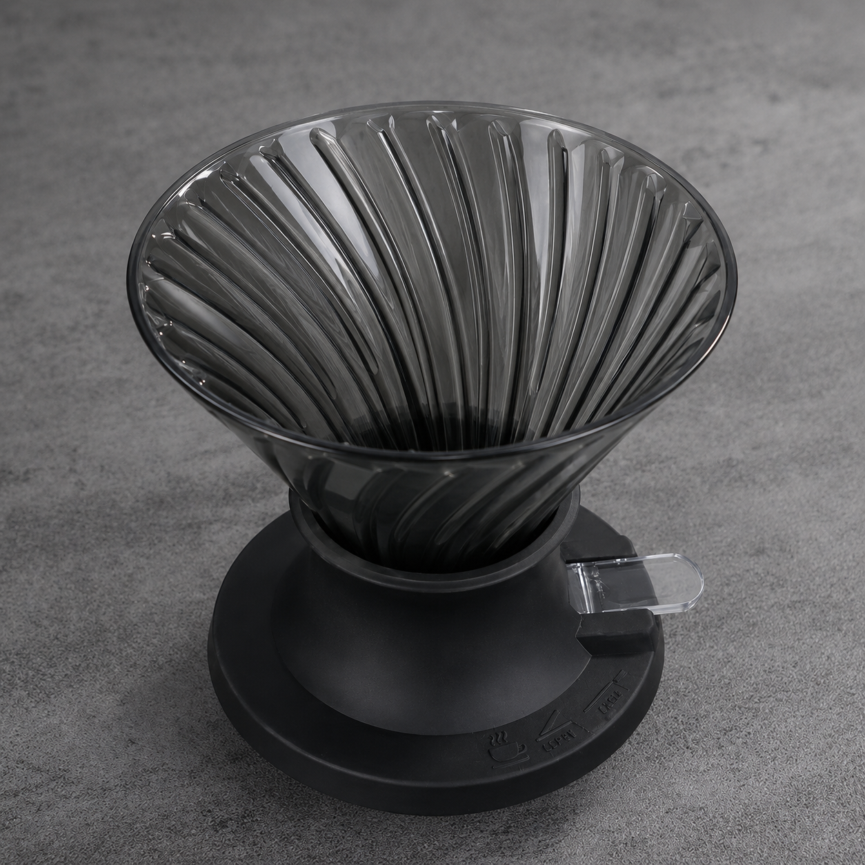One Two Cups V60 Coffee Dripper Alat Seduh Kopi Manual Kaca 1-4 Cup - VD-50R Gambar produk One Two Cups V60 Coffee Dripper Alat Seduh Kopi Manual Kaca 1-4 Cup - VD-50R - 1