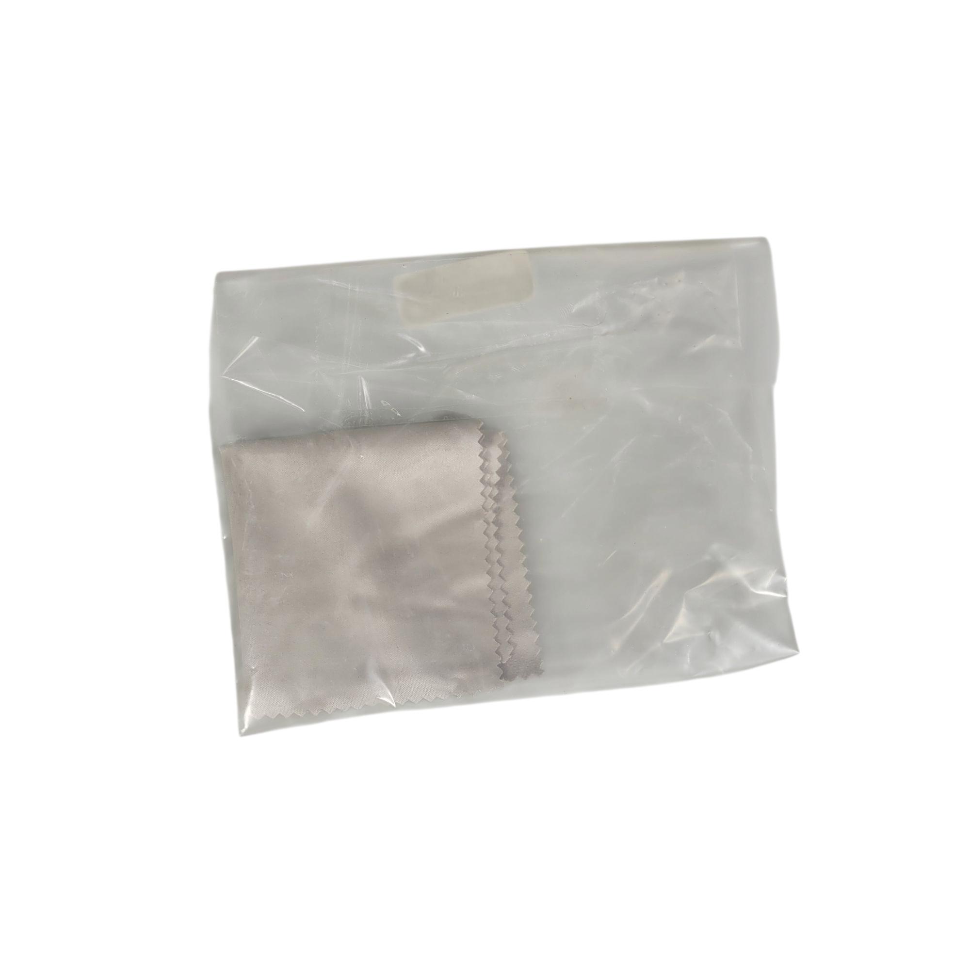 Kain Lap Kacamata Microfiber Pembersih Lensa Serbaguna Anti Gores 15cm - K-12 Gambar produk Kain Lap Kacamata Microfiber Pembersih Lensa Serbaguna Anti Gores 15cm - K-12 - Kemasan