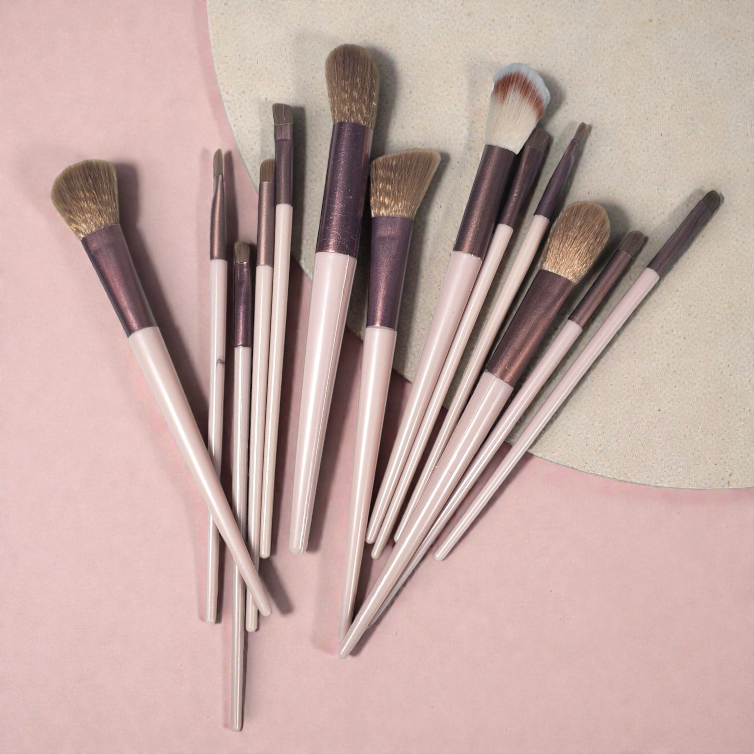Biumax Kuas Make Up Wajah Face Make Up Brush Set 13 PCS - MAG55 Gambar produk Biumax Kuas Make Up Wajah Face Make Up Brush Set 13 PCS - MAG55 - 1