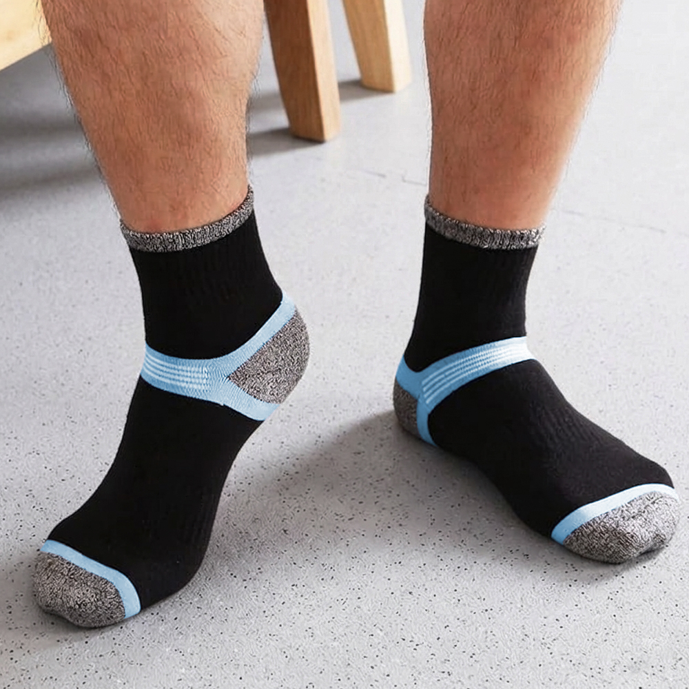 ZTOET Kaos Kaki Pendek Olahraga Quick Dry Breathable Sock Pria 39-45 - WZ173 Gambar produk ZTOET Kaos Kaki Pendek Olahraga Quick Dry Breathable Sock Pria 39-45 - WZ173 - 5