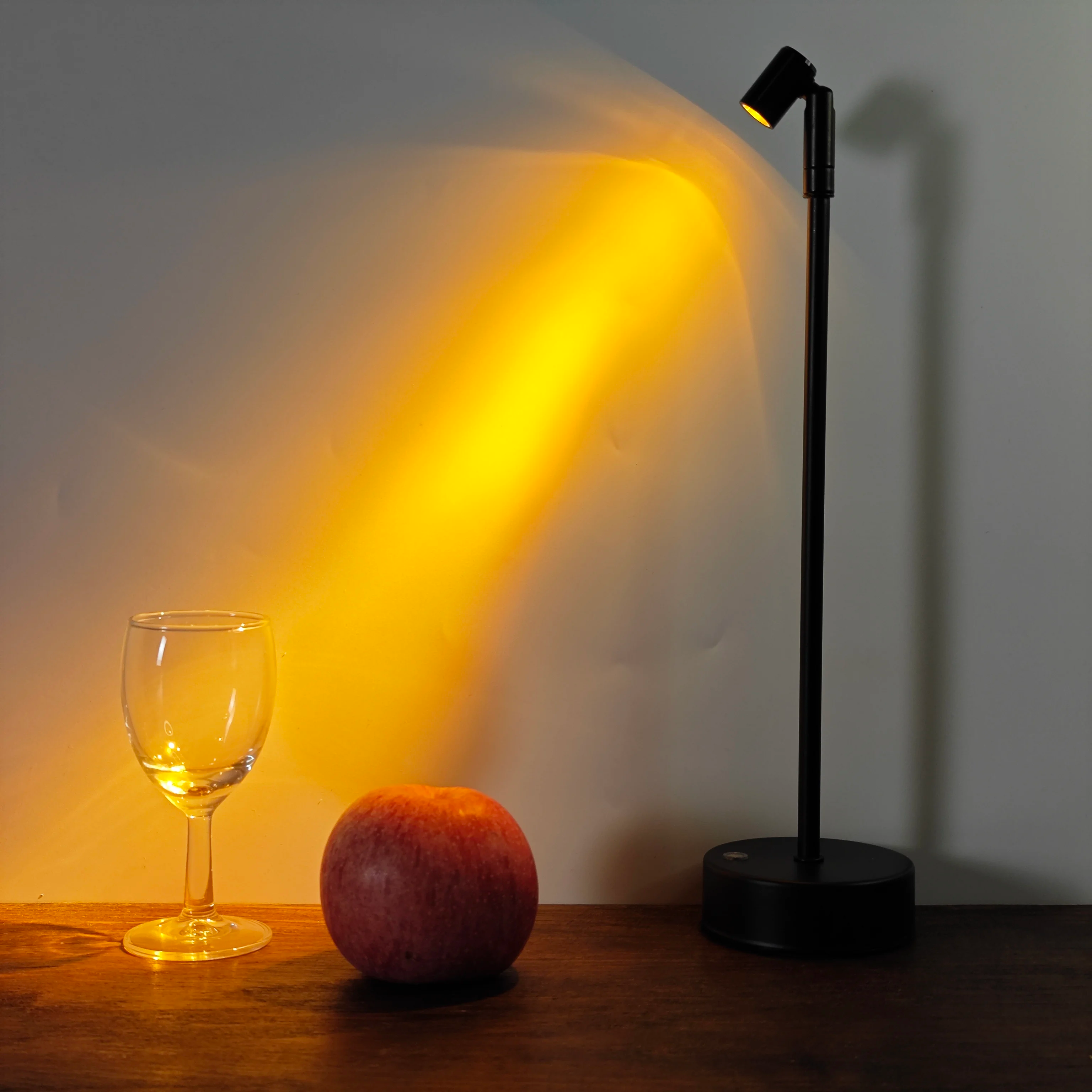 TaffLED Lampu Meja Hias Touch Lamp Restaurant Bar Warm White 1200mAh - TW65 Gambar produk TaffLED Lampu Meja Hias Touch Lamp Restaurant Bar Warm White 1200mAh - TW65 - 3