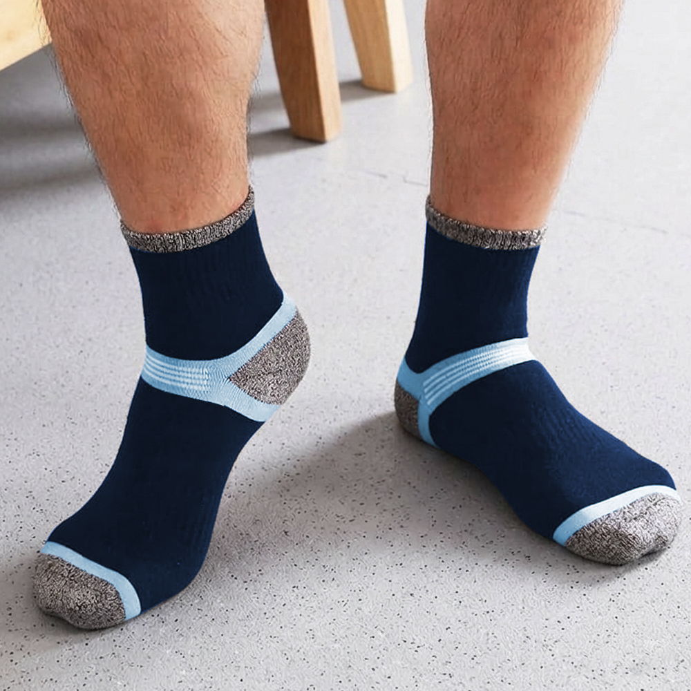 ZTOET Kaos Kaki Pendek Olahraga Quick Dry Breathable Sock Pria 39-45 - WZ173 Gambar produk ZTOET Kaos Kaki Pendek Olahraga Quick Dry Breathable Sock Pria 39-45 - WZ173 - 5