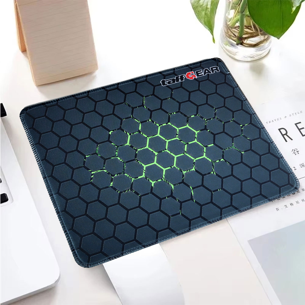 TaffGEAR Mouse Pad Gaming Green Hexagon Desk Mat Anti Slip 300x250x3mm - RO75 Gambar produk TaffGEAR Mouse Pad Gaming Green Hexagon Desk Mat Anti Slip 300x250x3mm - RO75 - 2
