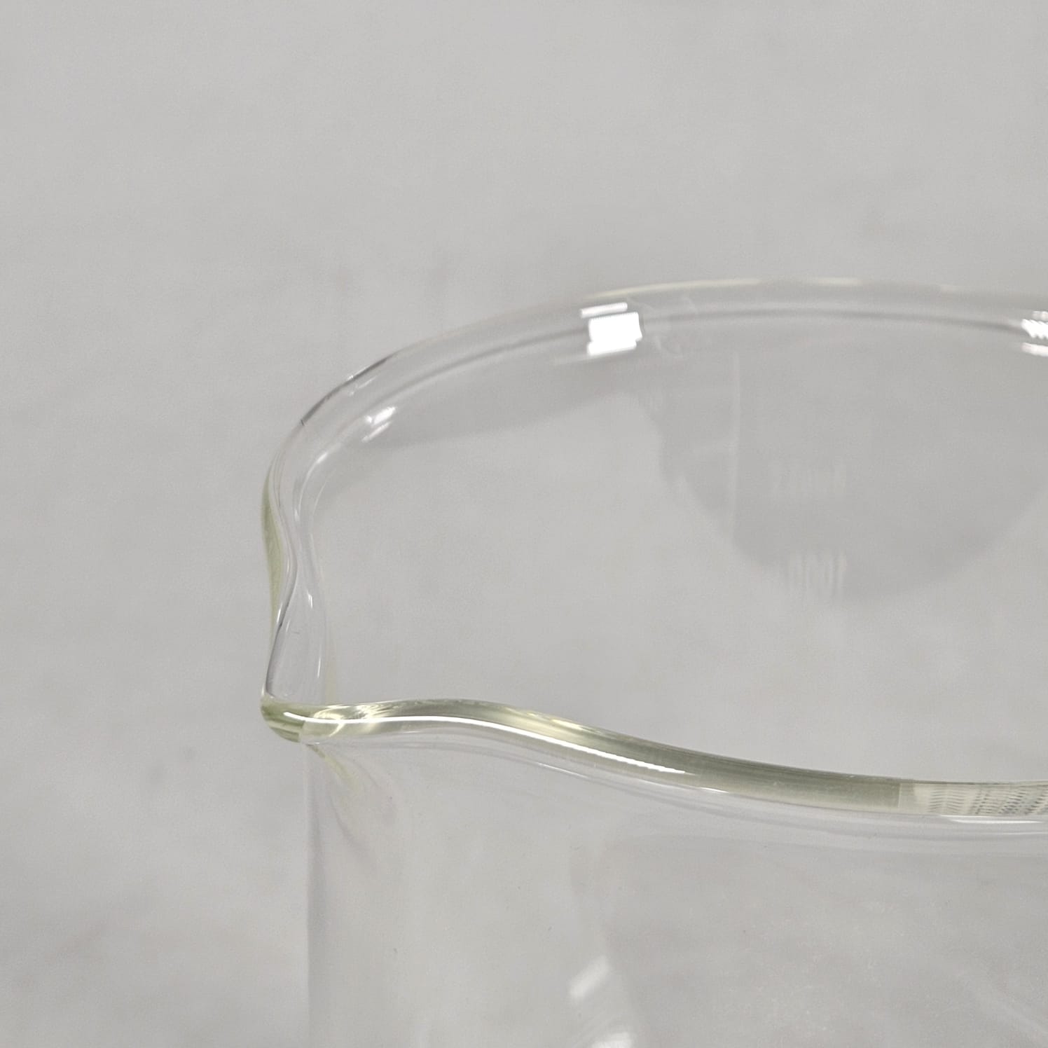 VYROX Gelas Ukur Lab Kimia Multifungsi Borosilicate Glass 1000ml - BG17 Gambar produk VYROX Gelas Ukur Lab Kimia Multifungsi Borosilicate Glass 1000ml - BG17 - 2