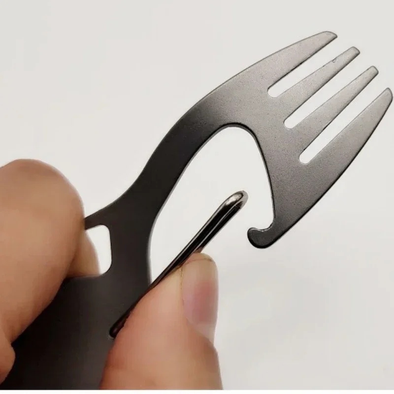 YESISO Sendok Garpu Carabiner Bottle Opener Outdoor Camping Spork EDC - LX710 Gambar produk YESISO Sendok Garpu Carabiner Bottle Opener Outdoor Camping Spork EDC - LX710 - 2