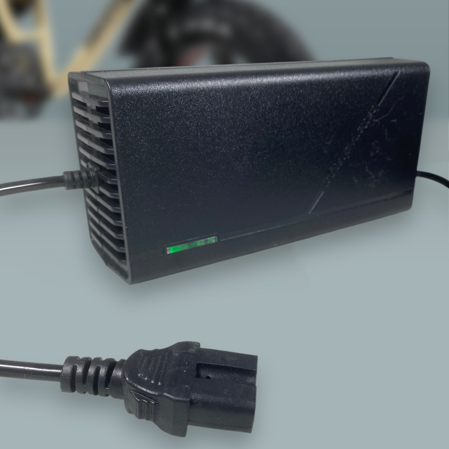 Gambar produk OTOHEROES Adaptor Charger Baterai Skuter IEC C13 Sepeda Listrik 48-59V - 48V20AH - 2