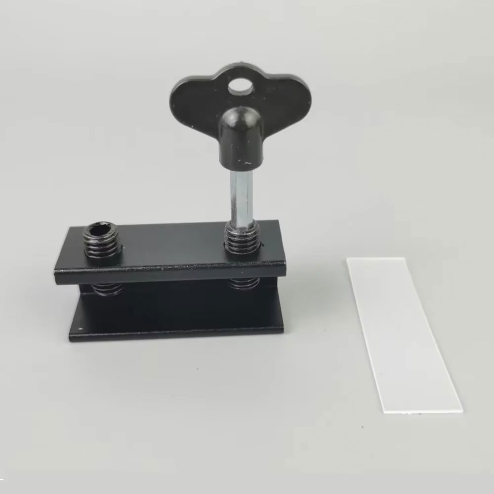 Knad Grendel Kunci Jendela Geser Sliding Window Locks with Key - KAK-1000 Gambar produk Knad Grendel Kunci Jendela Geser Sliding Window Locks with Key - KAK-1000 - Kemasan