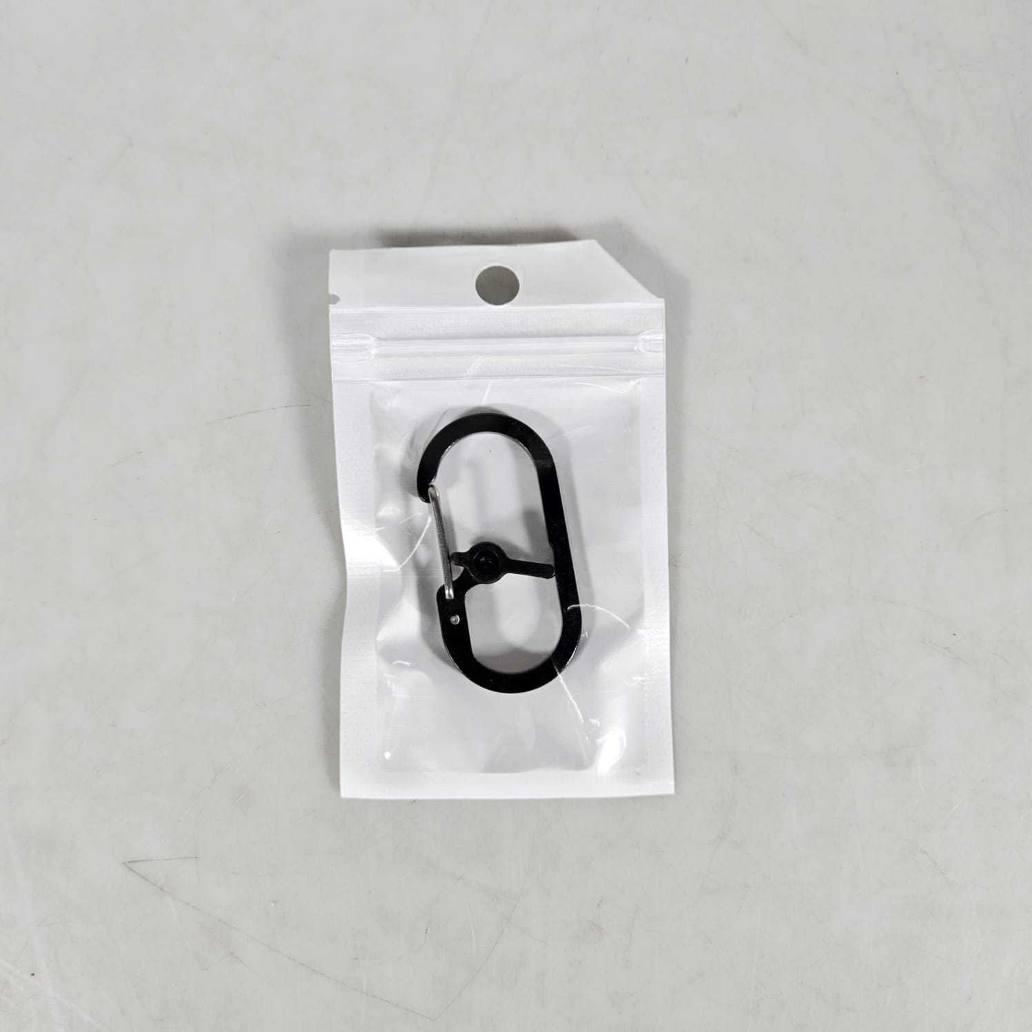 W-Biner Karabiner Carabiner Dual Loop Spring Lock Gantungan Kunci 36kg - GC010 Gambar produk W-Biner Karabiner Carabiner Dual Loop Spring Lock Gantungan Kunci 36kg - GC010 - Kemasan