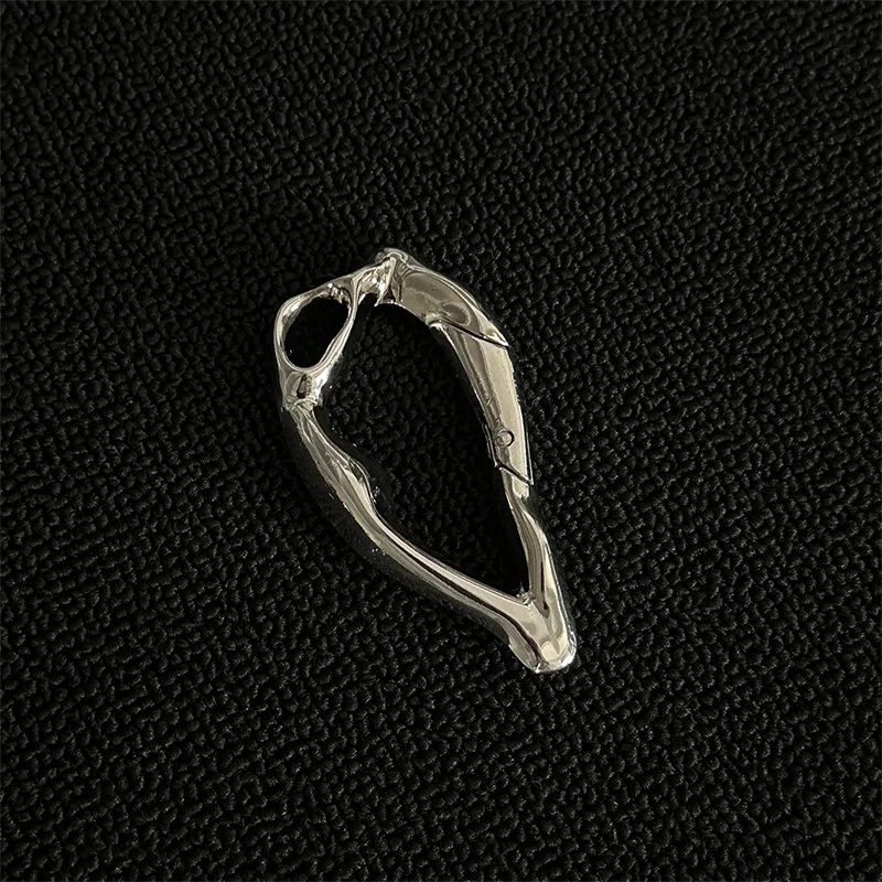 Gmarty Gantungan Kunci Carbiner Skena Gothic Keychain Y2K Alloy - GB6730 Gambar produk Gmarty Gantungan Kunci Carbiner Skena Gothic Keychain Y2K Alloy - GB6730 - 2