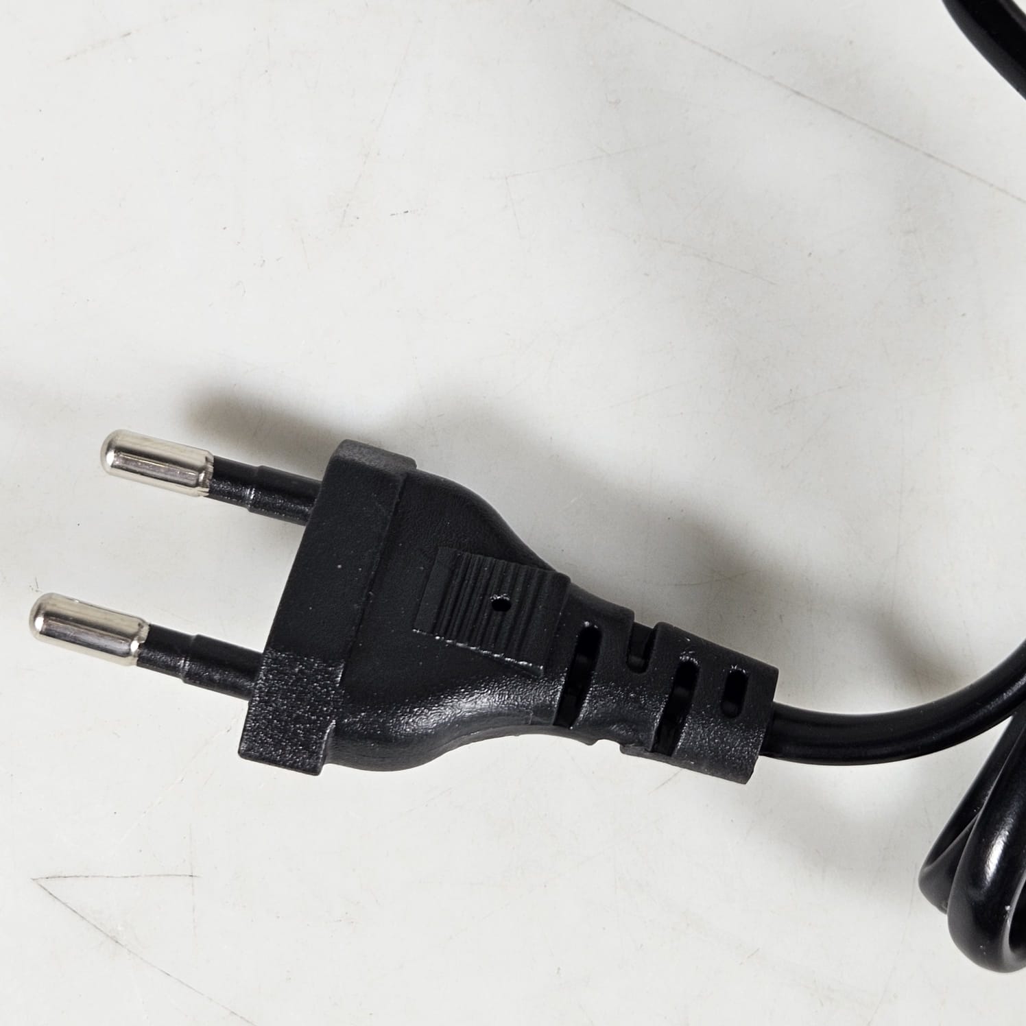 SPTECH Adaptor Power Supply AC to DC 12V 2A Outdoor EU Plug - 1220 Gambar produk SPTECH Adaptor Power Supply AC to DC 12V 2A Outdoor EU Plug - 1220 - 2