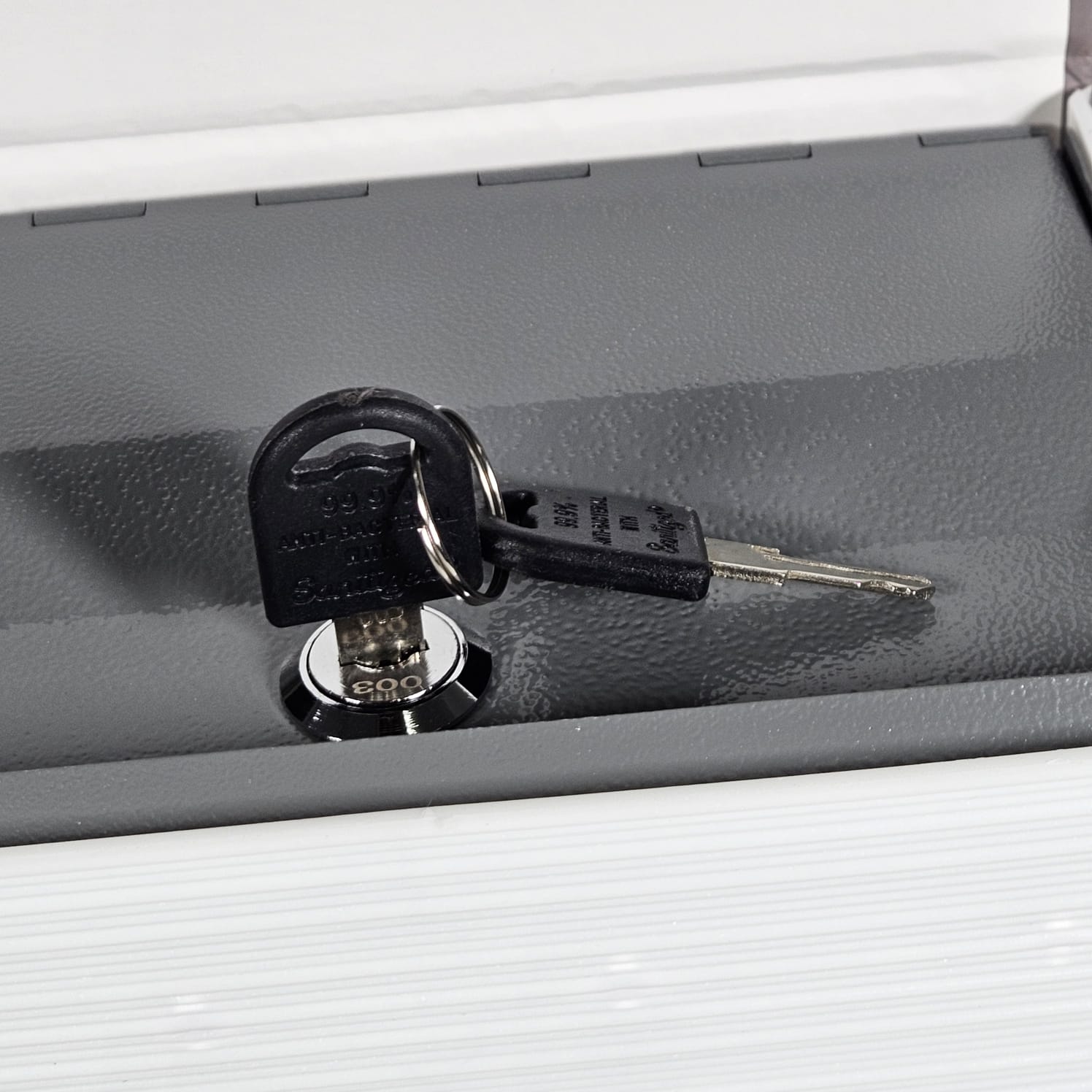 TaffGUARD Kotak Buku Novel Hidden Security Box Key Lock Size S - KB-20L Gambar produk TaffGUARD Kotak Buku Novel Hidden Security Box Key Lock Size S - KB-20L - 2