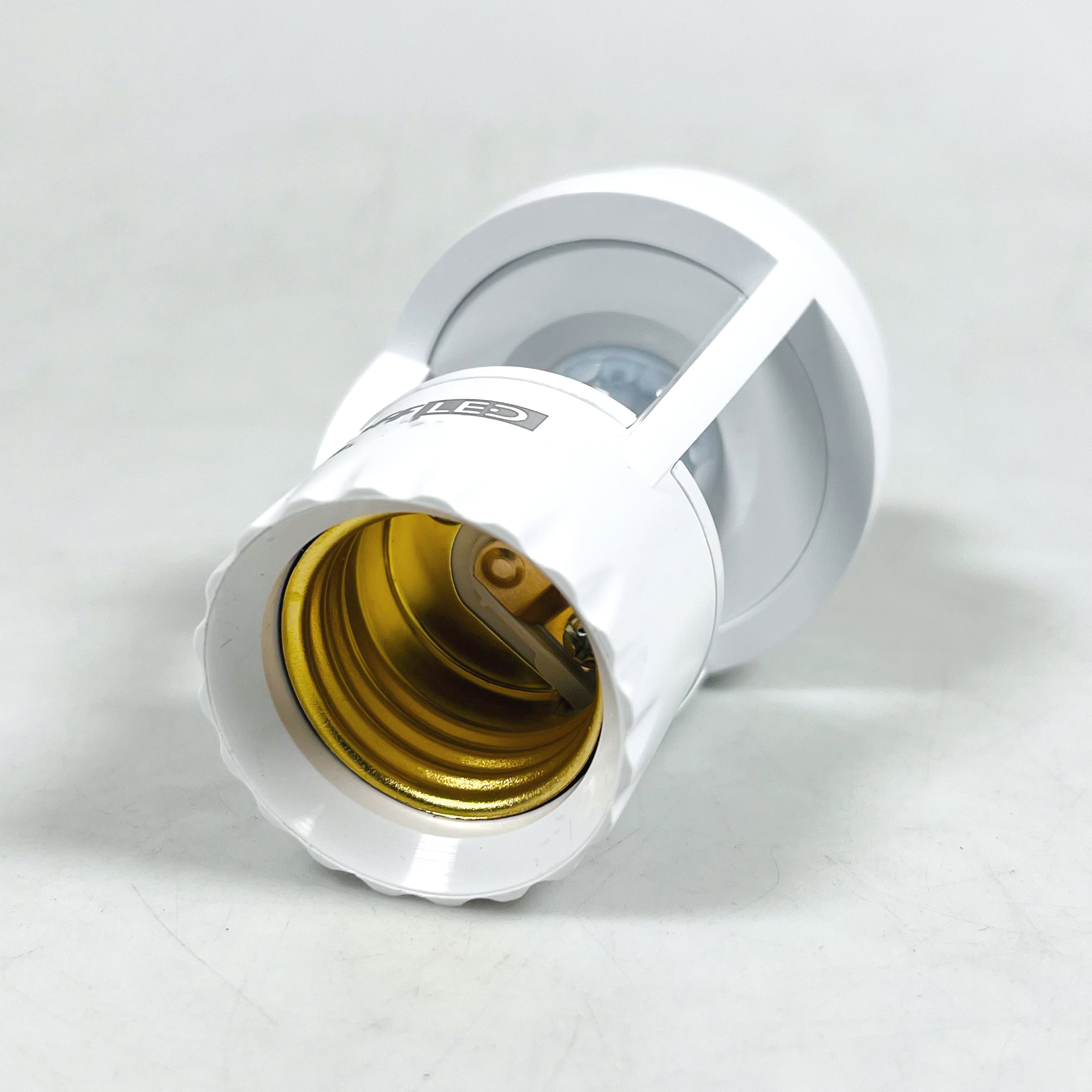 TaffLED Fitting Lampu Bohlam PIR Sensor 2000 LUX 240V 60W E27 - SP-150 Gambar produk TaffLED Fitting Lampu Bohlam PIR Sensor 2000 LUX 240V 60W E27 - SP-150 - 2