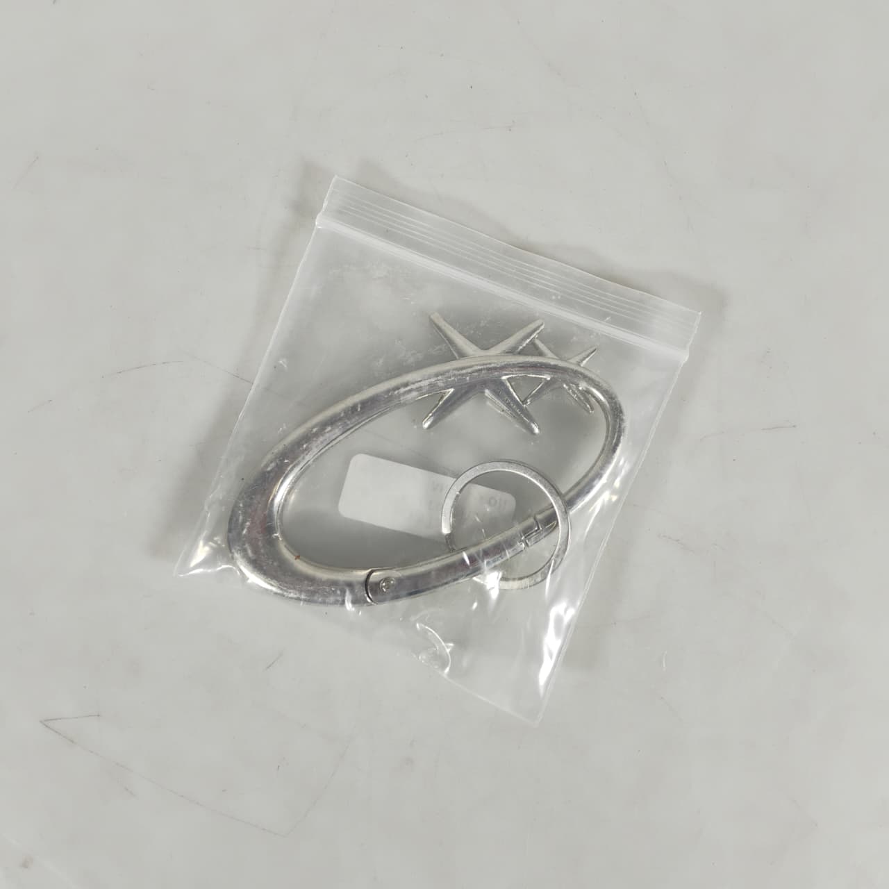 Tydling Karabiner Carabiner Keychain Gantungan Kunci Y2K Skena Star - GB6710 Gambar produk Tydling Karabiner Carabiner Keychain Gantungan Kunci Y2K Skena Star - GB6710 - Kemasan