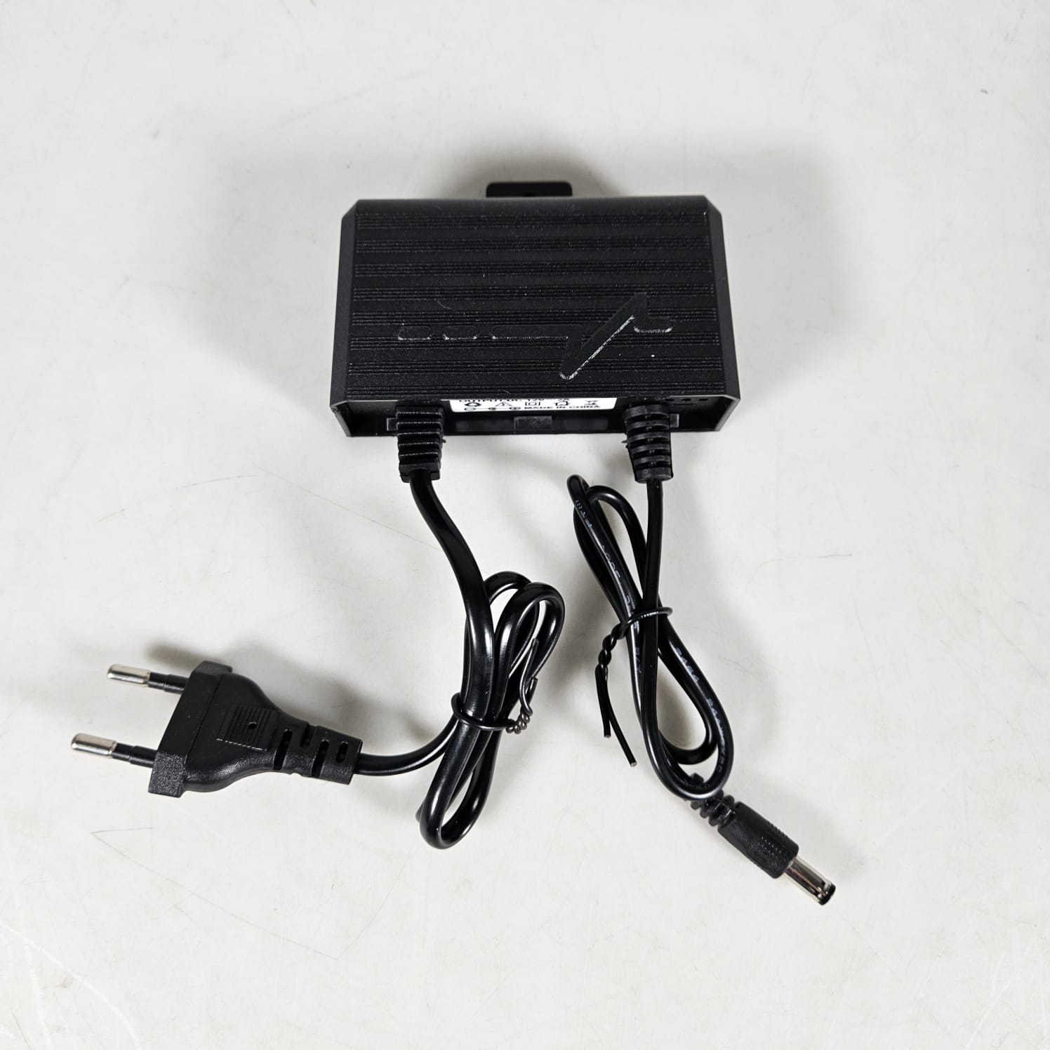SPTECH Adaptor Power Supply AC to DC 12V 2A Outdoor EU Plug - 1220 Gambar produk SPTECH Adaptor Power Supply AC to DC 12V 2A Outdoor EU Plug - 1220 - 1