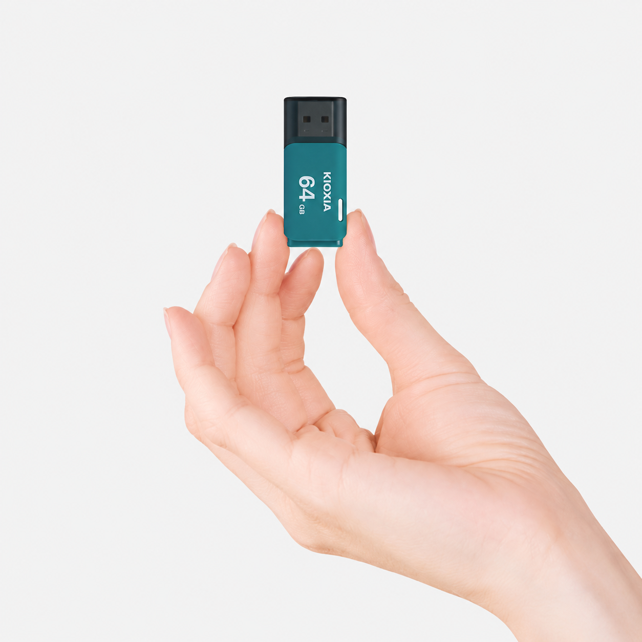 Kioxia Flashdisk Data Storage USB 2.0 Portable 64GB - U202 Gambar produk Kioxia Flashdisk Data Storage USB 2.0 Portable 64GB - U202 - 1