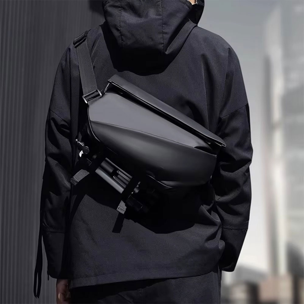 Pelinuar Tas Selempang Sling Bag Pria Waterproof Crossbody Bag - RE885 Gambar produk Pelinuar Tas Selempang Sling Bag Pria Waterproof Crossbody Bag - RE885 - 2