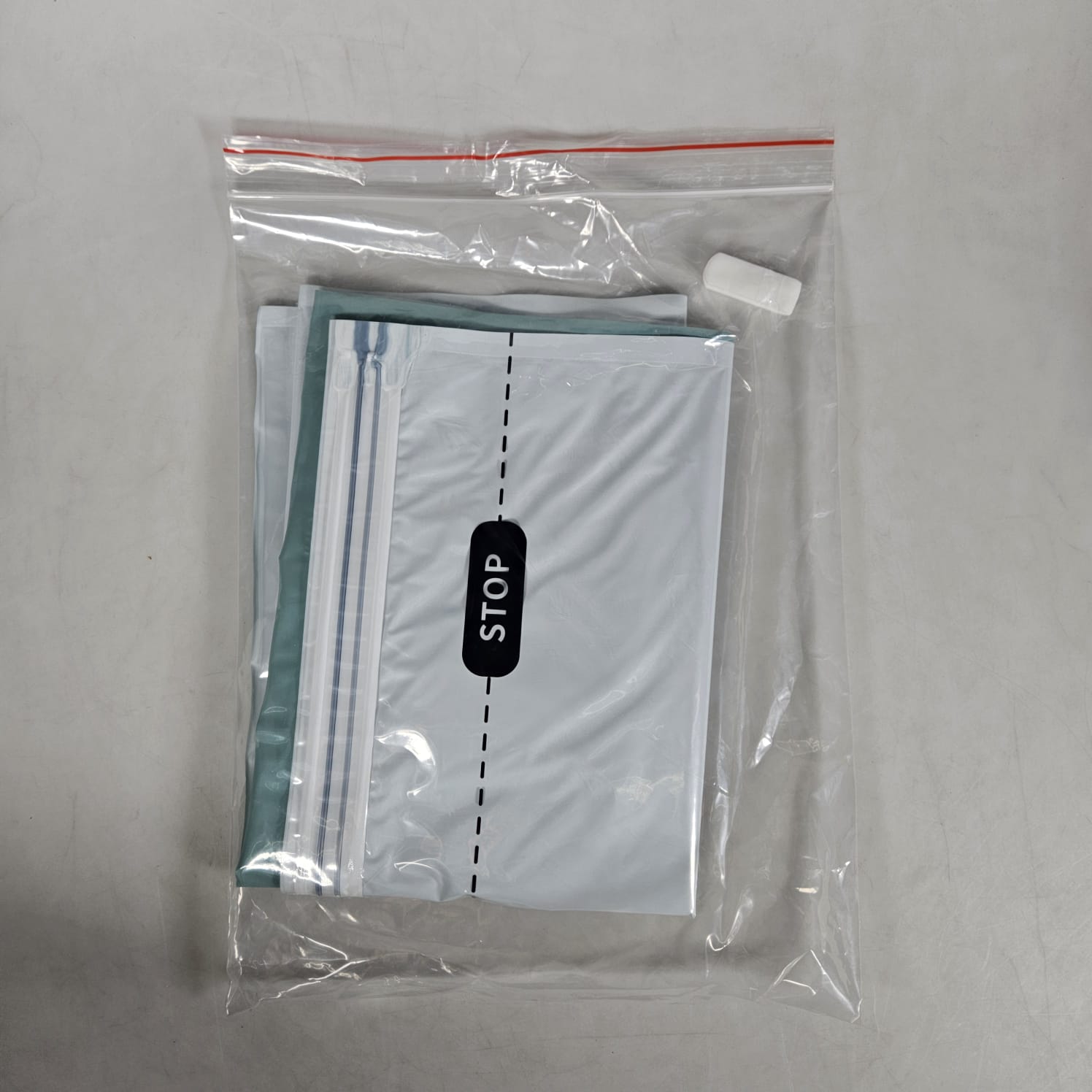 TAILI Kantong Plastik Vakum Pakaian Vacuum Bag Multifungsi 3D M - FL-10 Gambar produk TAILI Kantong Plastik Vakum Pakaian Vacuum Bag Multifungsi 3D M - FL-10 - Kemasan