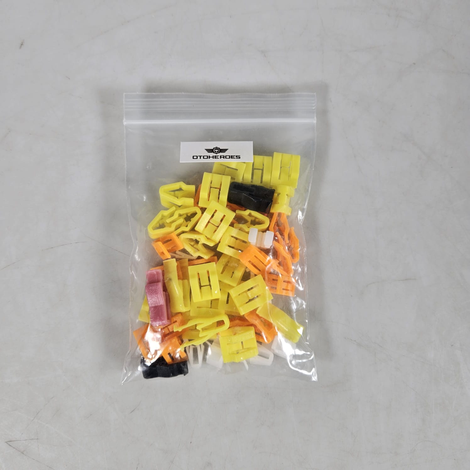 OTOHEROES Klip Kancing Pintu Mobil Dashboard Door Buckle Seal 50 PCS Tipe U - YH-50 Gambar produk OTOHEROES Klip Kancing Pintu Mobil Dashboard Door Buckle Seal 50 PCS Tipe U - YH-50 - Kemasan