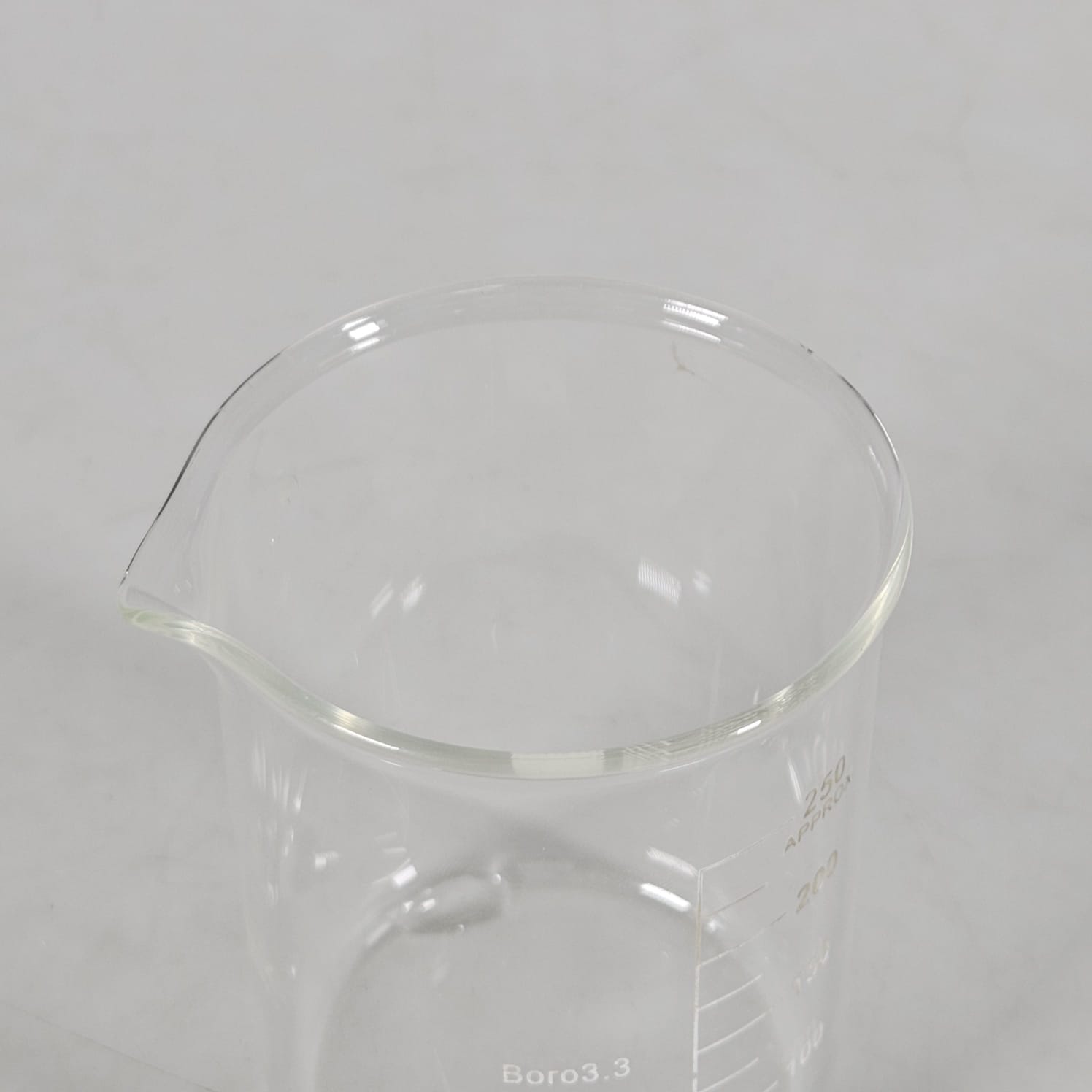 VYROX Gelas Ukur Lab Kimia Multifungsi Borosilicate Glass 250ml - BG17 Gambar produk VYROX Gelas Ukur Lab Kimia Multifungsi Borosilicate Glass 250ml - BG17 - 2