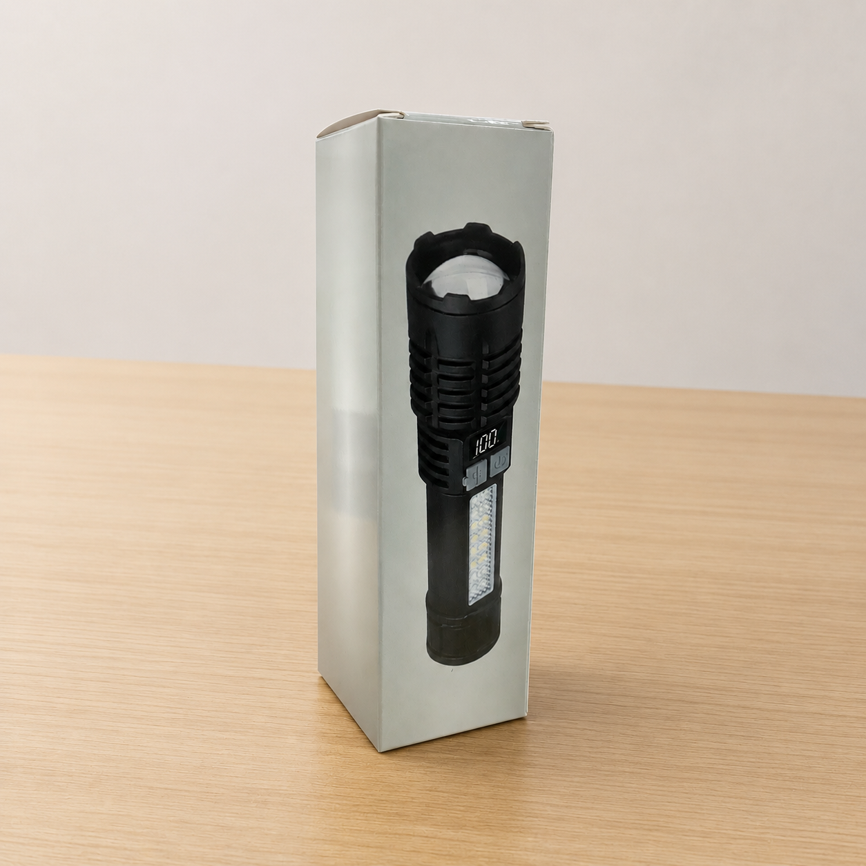 Gambar produk RLTEC Senter LED P520 Rechargeable Flashlight IP44 600 Lumens - SJ004 - Kemasan