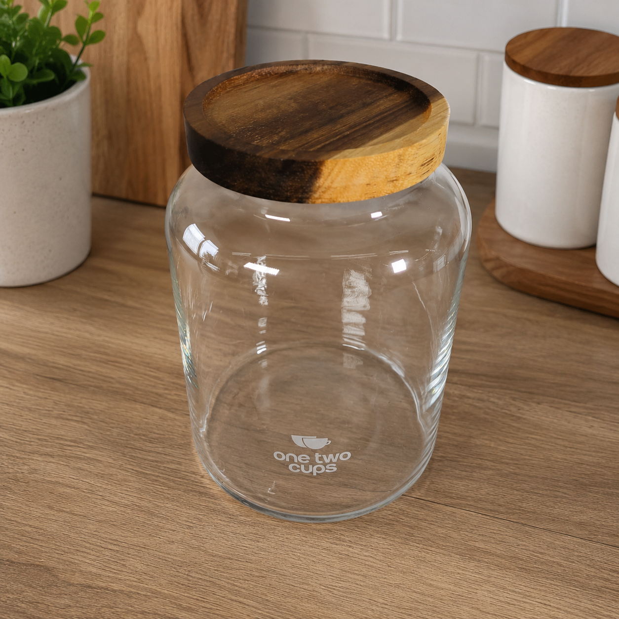 One Two Cups Toples Kaca Penyimpanan Makanan Kedap Udara Storage Jar 1.25L - HC125 Gambar produk One Two Cups Toples Kaca Penyimpanan Makanan Kedap Udara Storage Jar 1.25L - HC125 - 8