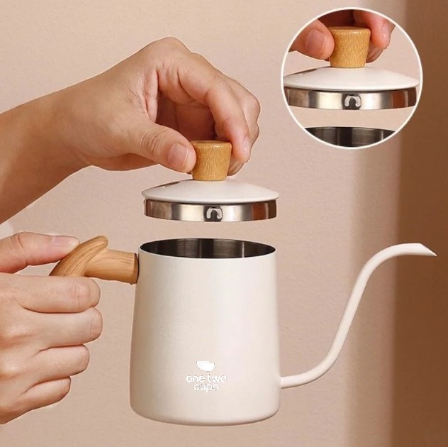 One Two Cups Teko Kopi Leher Angsa Gooseneck Pour Over Kettle 600ml - TC-40 Gambar produk One Two Cups Teko Kopi Leher Angsa Gooseneck Pour Over Kettle 600ml - TC-40 - 1