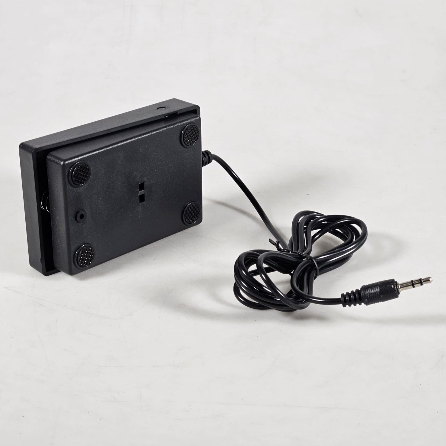 Tooy Sustain Pedal Universal Keyboard Drum Piano Elektrik Damper MIDI 3.5mm - WTB-010 Gambar produk Tooy Sustain Pedal Universal Keyboard Drum Piano Elektrik Damper MIDI 3.5mm - WTB-010 - 2