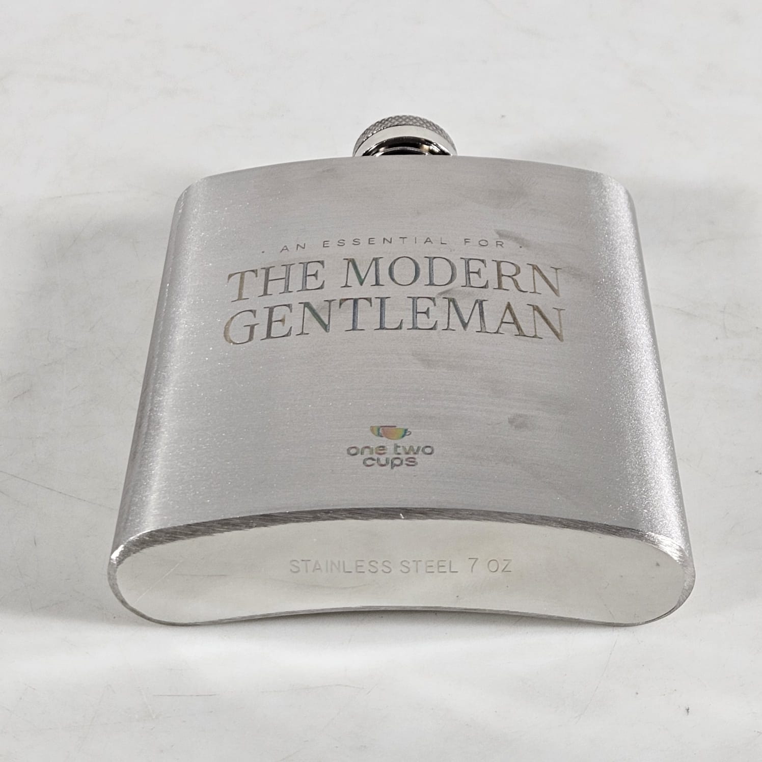 One Two Cups Botol Minum Wine Whiskey Hip Flask 7oz - F0212 Gambar produk One Two Cups Botol Minum Wine Whiskey Hip Flask 7oz - F0212 - 2