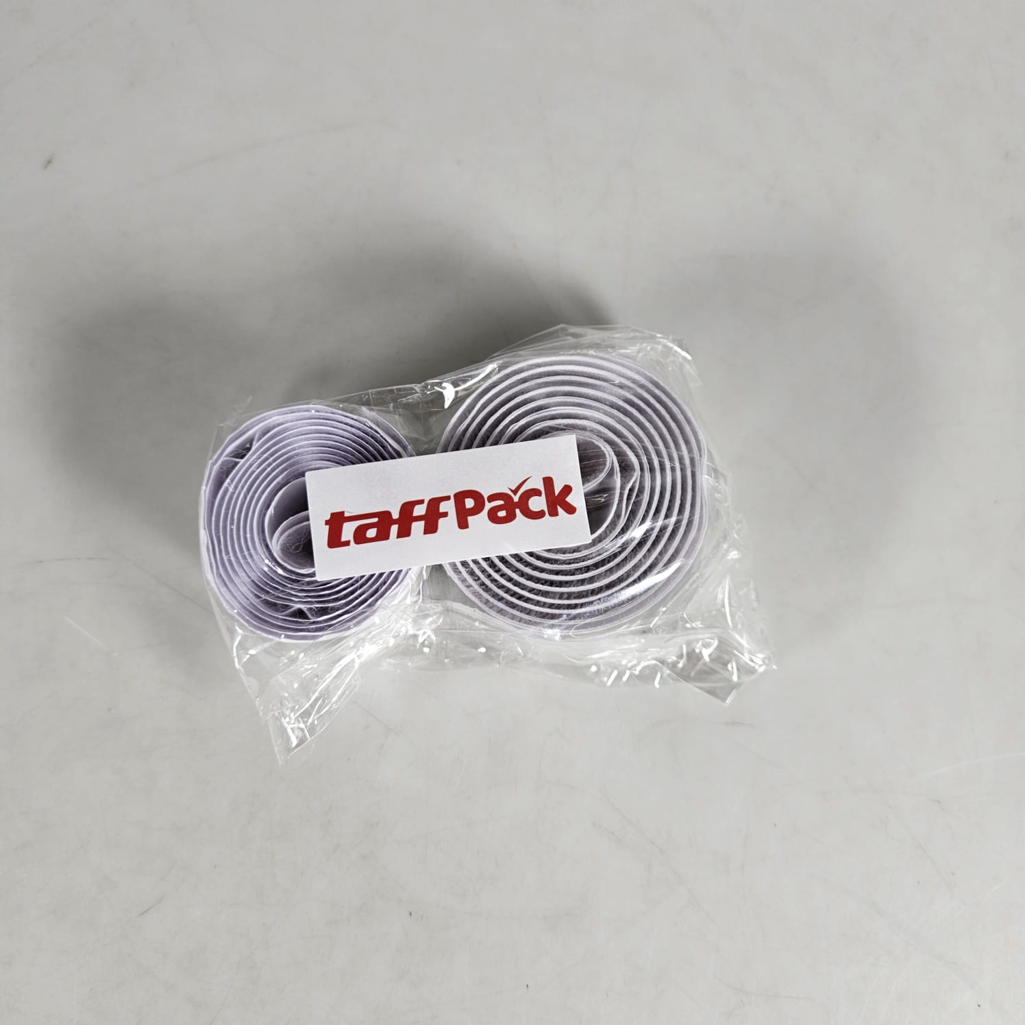 TaffPACK Lakban Velcro Hook and Loop Magic Nilon Sticker 1M 30mm - ZNK006 Gambar produk TaffPACK Lakban Velcro Hook and Loop Magic Nilon Sticker 1M 30mm - ZNK006 - Kemasan
