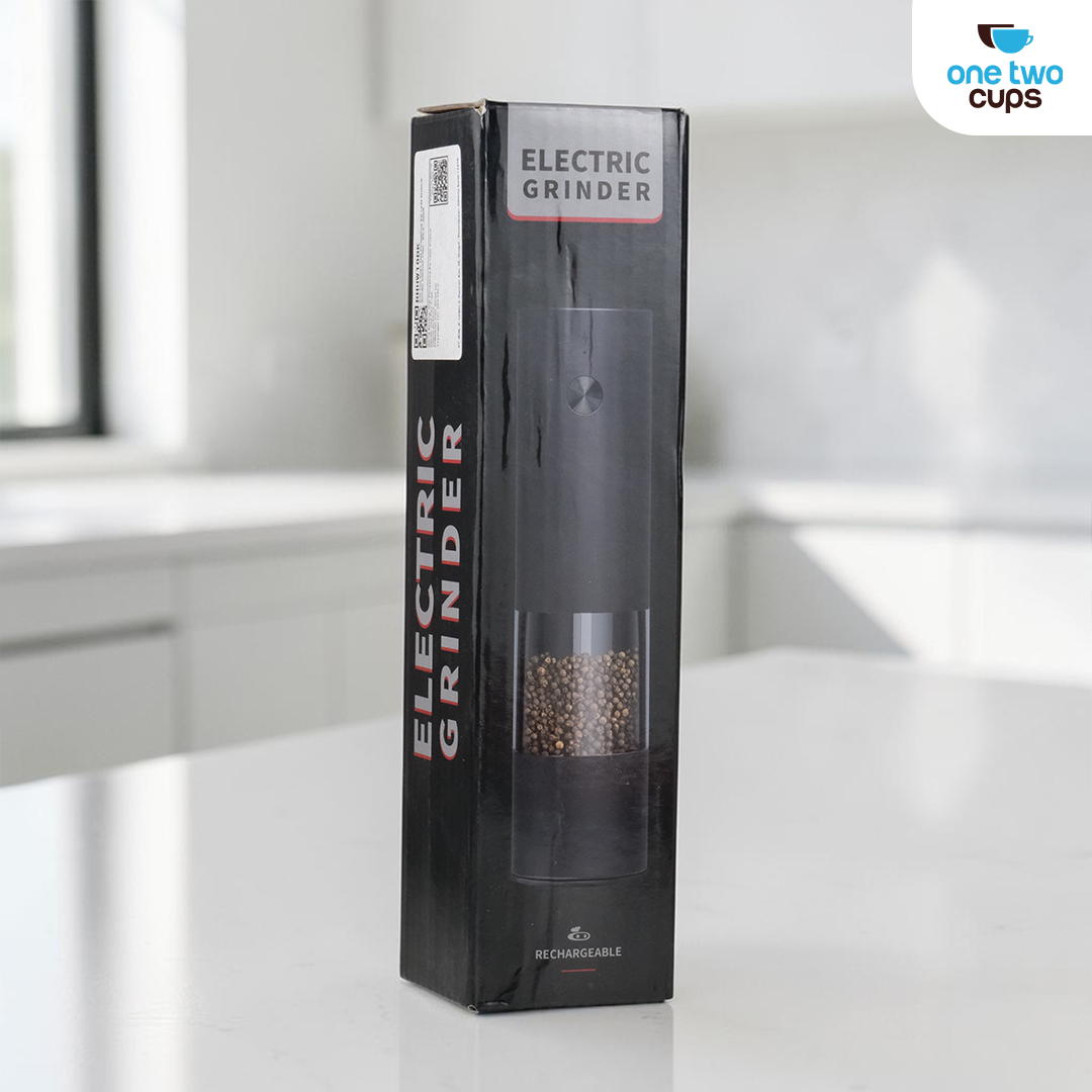One Two Cups Alat Penggiling Biji Lada Elektrik Grinder 300mAh 70ml - EG-A Gambar produk One Two Cups Alat Penggiling Biji Lada Elektrik Grinder 300mAh 70ml - EG-A - Kemasan