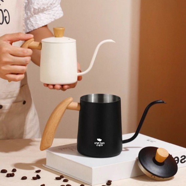 One Two Cups Teko Kopi Leher Angsa Gooseneck Pour Over Kettle 600ml - TC-40 Gambar produk One Two Cups Teko Kopi Leher Angsa Gooseneck Pour Over Kettle 600ml - TC-40 - Utama