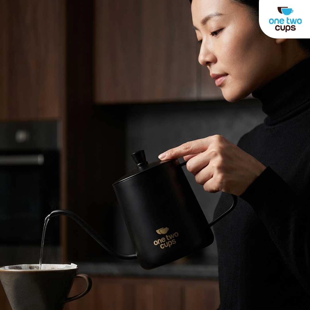 One Two Cups Teko Kopi Leher Angsa Gooseneck Pour Over Kettle 350ml - HS-10 Gambar produk One Two Cups Teko Kopi Leher Angsa Gooseneck Pour Over Kettle 350ml - HS-10 - 5