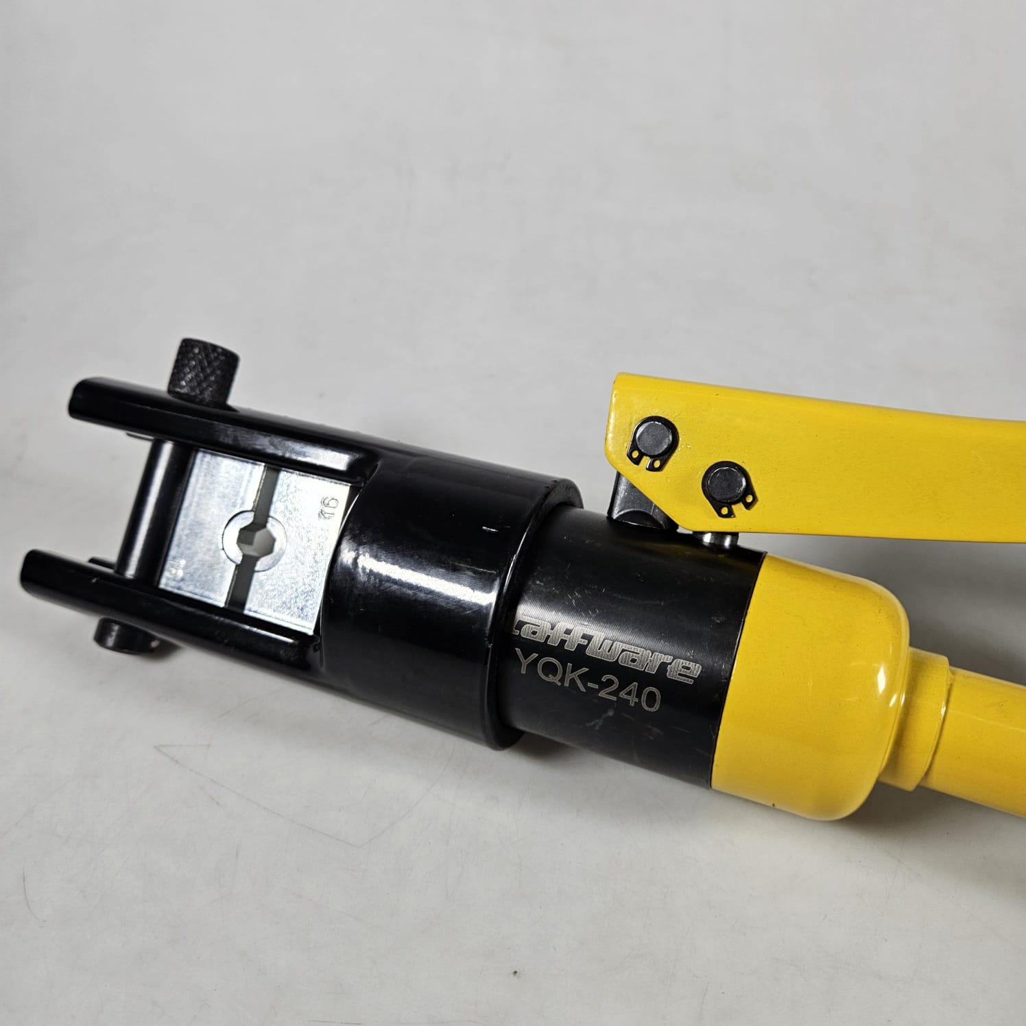 Taffware Tang Press Skun Hidrolik Crimping Pliers Tool - YQK-240 Gambar produk Taffware Tang Press Skun Hidrolik Crimping Pliers Tool - YQK-240 - 2