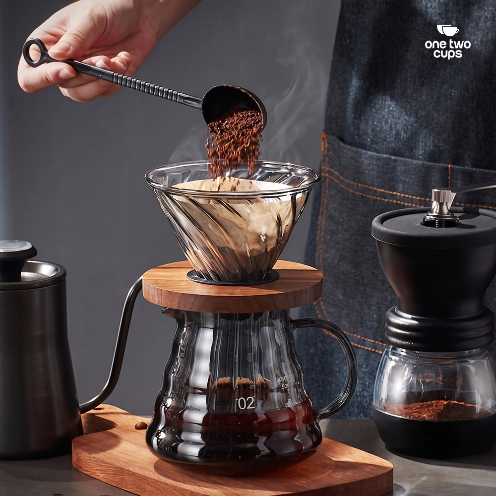 One Two Cups Teko Kopi Coffee Server V60 Drip Pour Over Kaca 600ml - XGS-36/60 Gambar produk One Two Cups Teko Kopi Coffee Server V60 Drip Pour Over Kaca 600ml - XGS-36/60 - 4