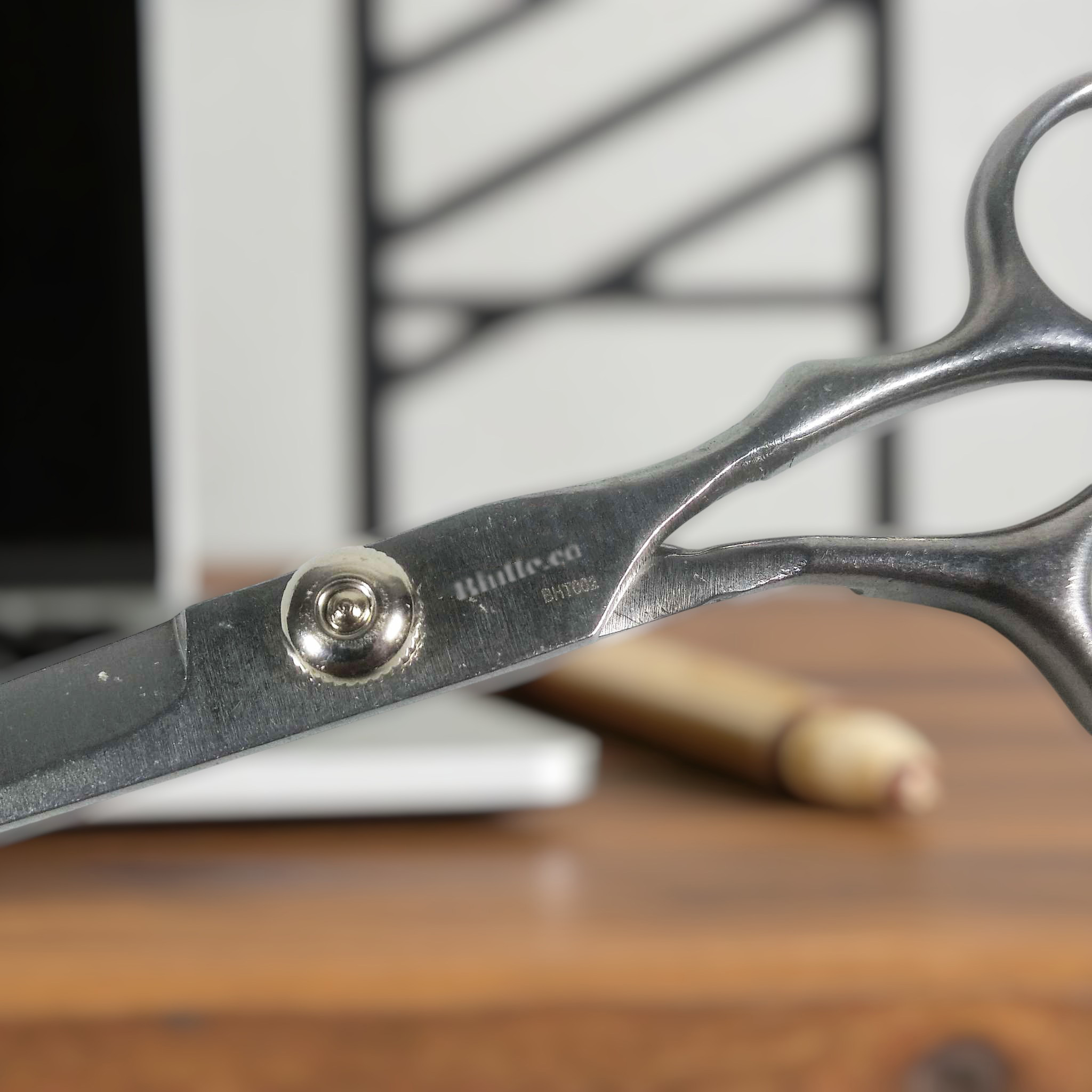 Biutte.co Gunting Rambut Lurus Flat Cut Buffing Stainless Steel 4Cr13 - BHT002 Gambar produk Biutte.co Gunting Rambut Lurus Flat Cut Buffing Stainless Steel 4Cr13 - BHT002 - 2