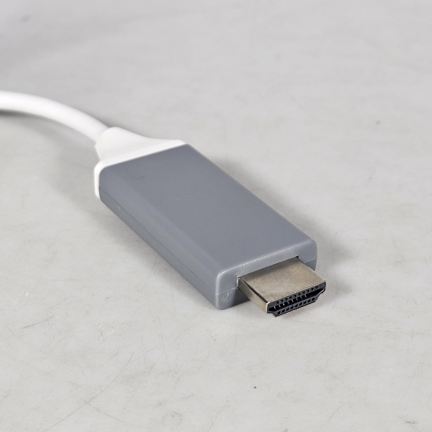 Gambar produk FSU Kabel Konverter USB Type C to HDMI 4K 30Hz 200cm - VUH-05 - 1