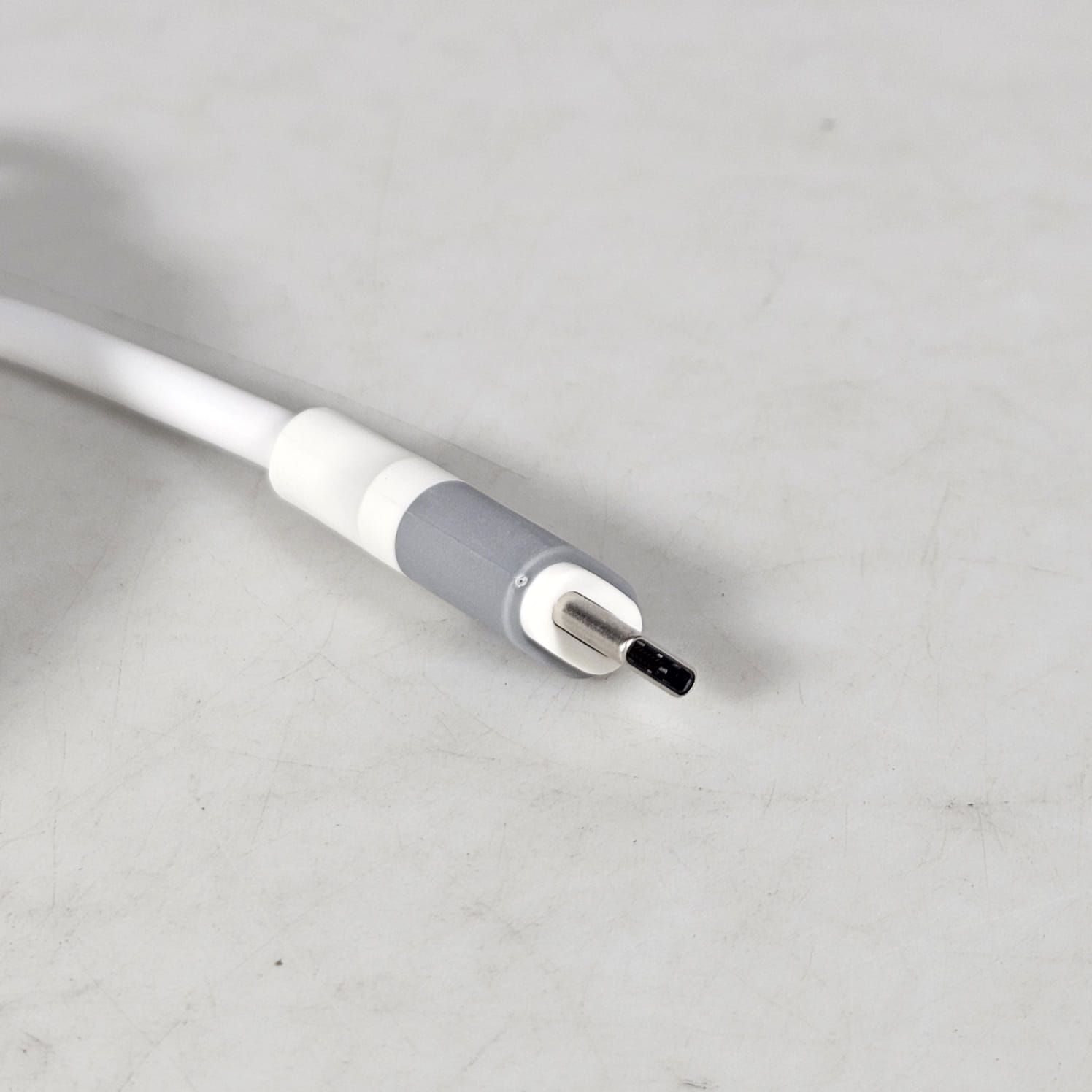 Gambar produk FSU Kabel Konverter USB Type C to HDMI 4K 30Hz 200cm - VUH-05 - 2