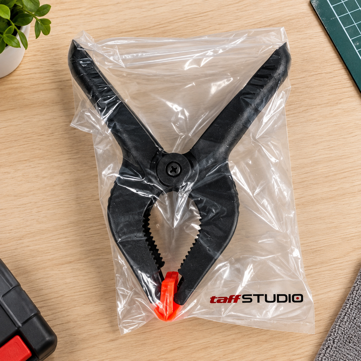Gambar produk TaffSTUDIO Klip Jepit Backdrop Studio Fotografi Woodworking 6 Inch - PB-A06 - Kemasan